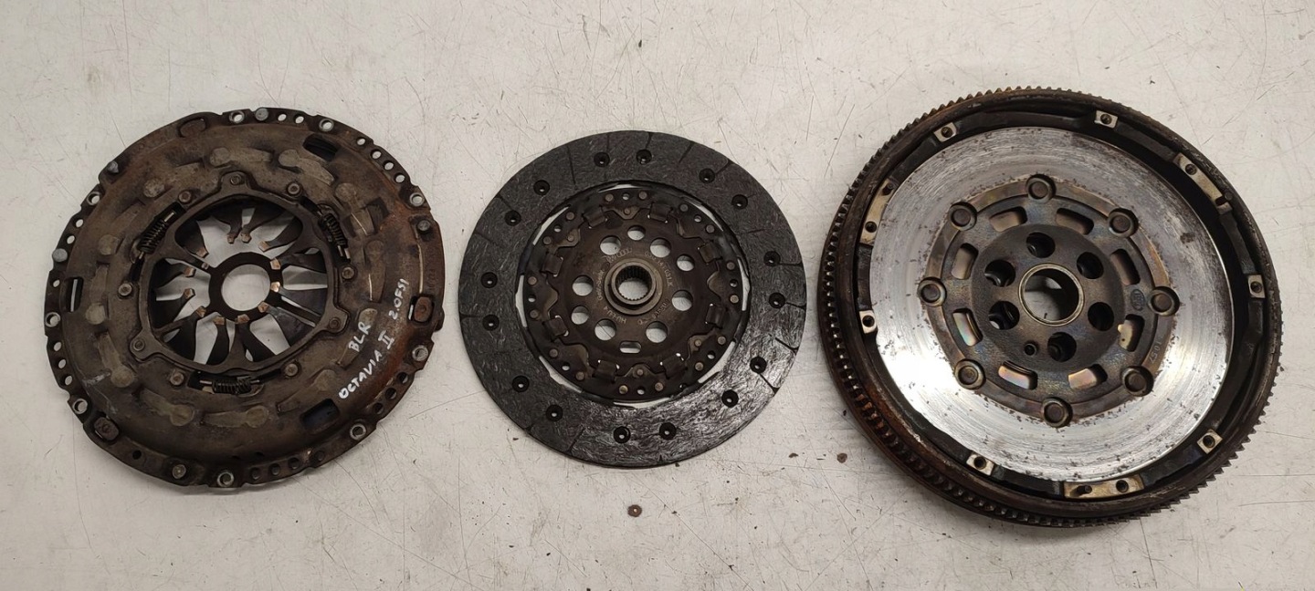 VOLANO USATO disco di pressione Skoda Octavia II 2,0 FSI BLR