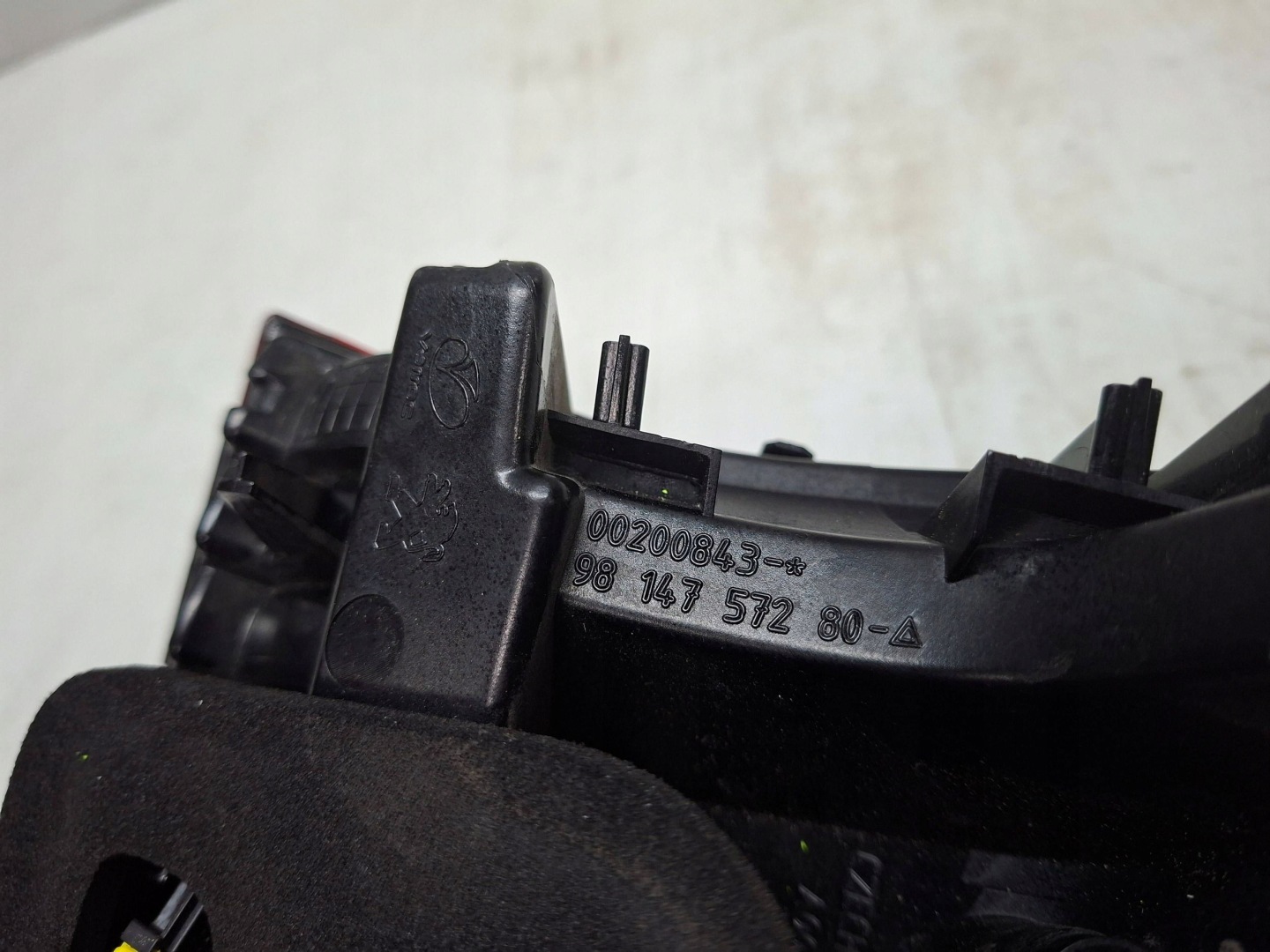 light rear right 9814757280 PEUGEOT 2008 II 2016
