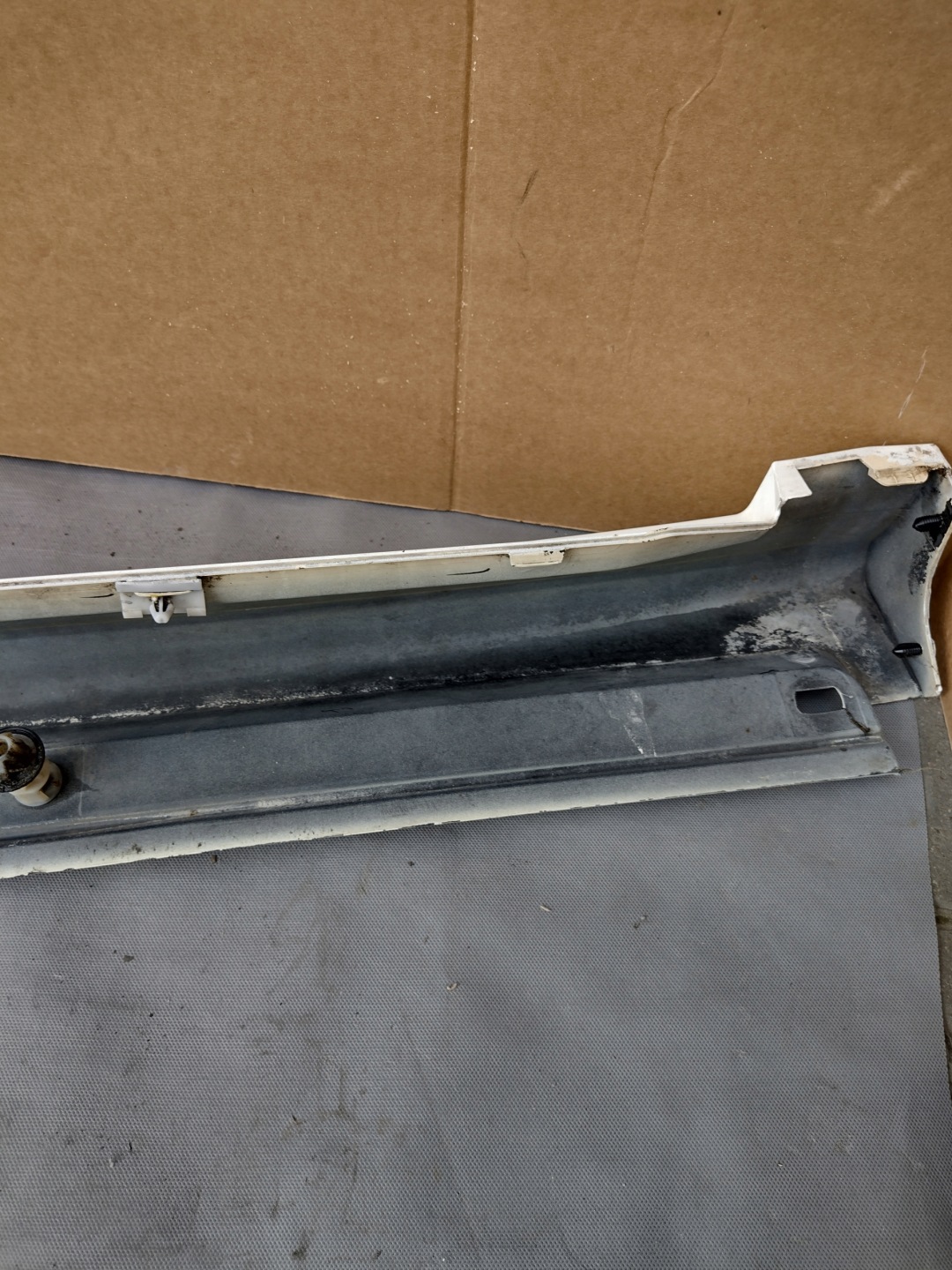 moulding threshold left Mercedes B W245 A1696102108