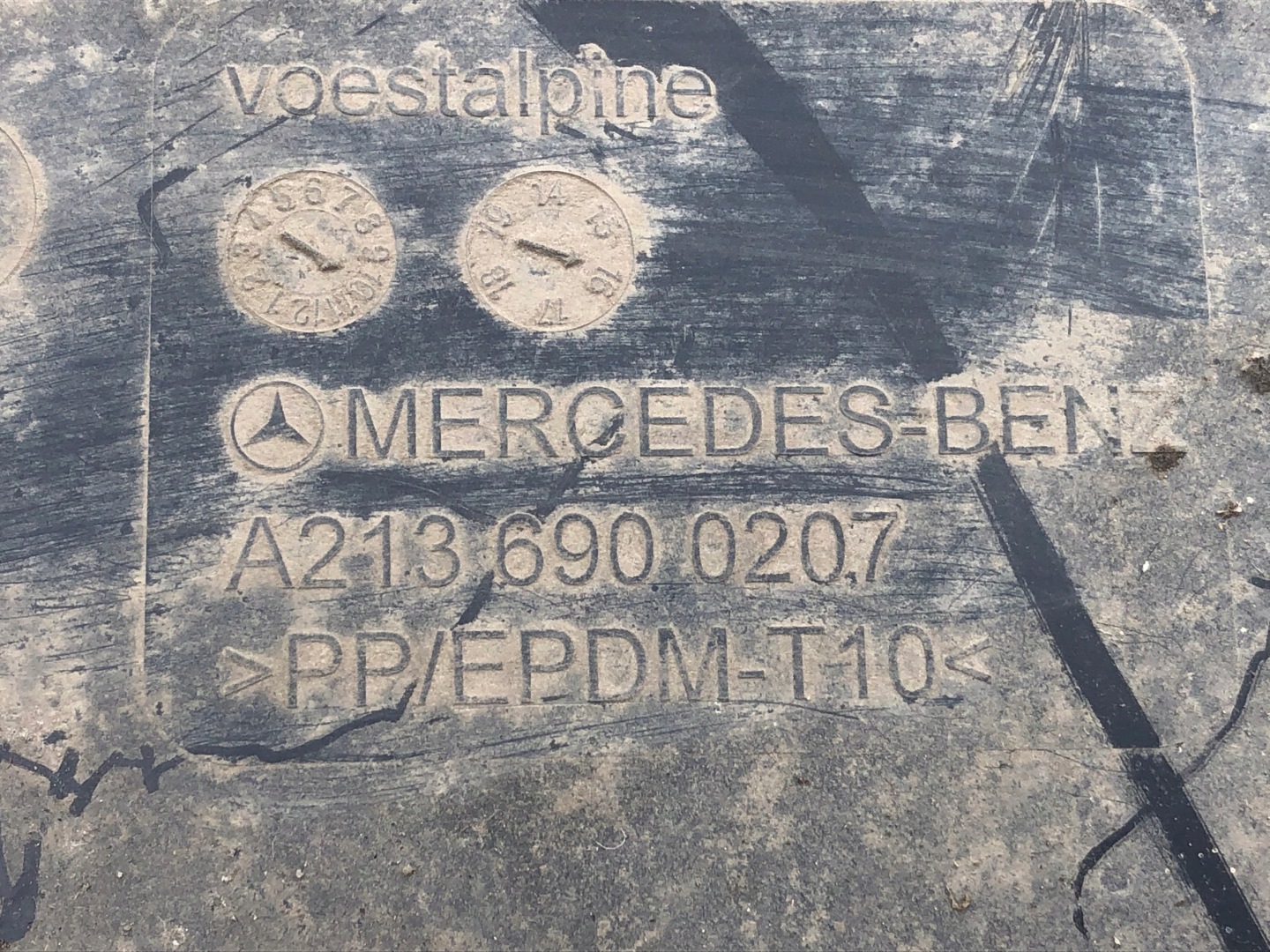 cover chassis MERCEDES W213 A2136900207