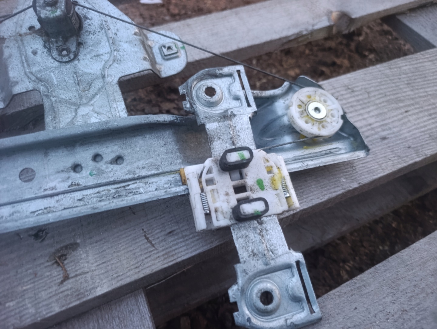 mechanism window regulator left rear part left rear OPEL MERIVA B 13265804