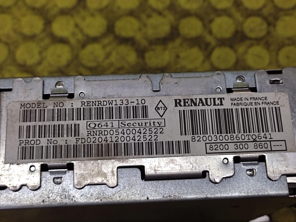 RENAULT SCENIC II RADIO 8200300860
