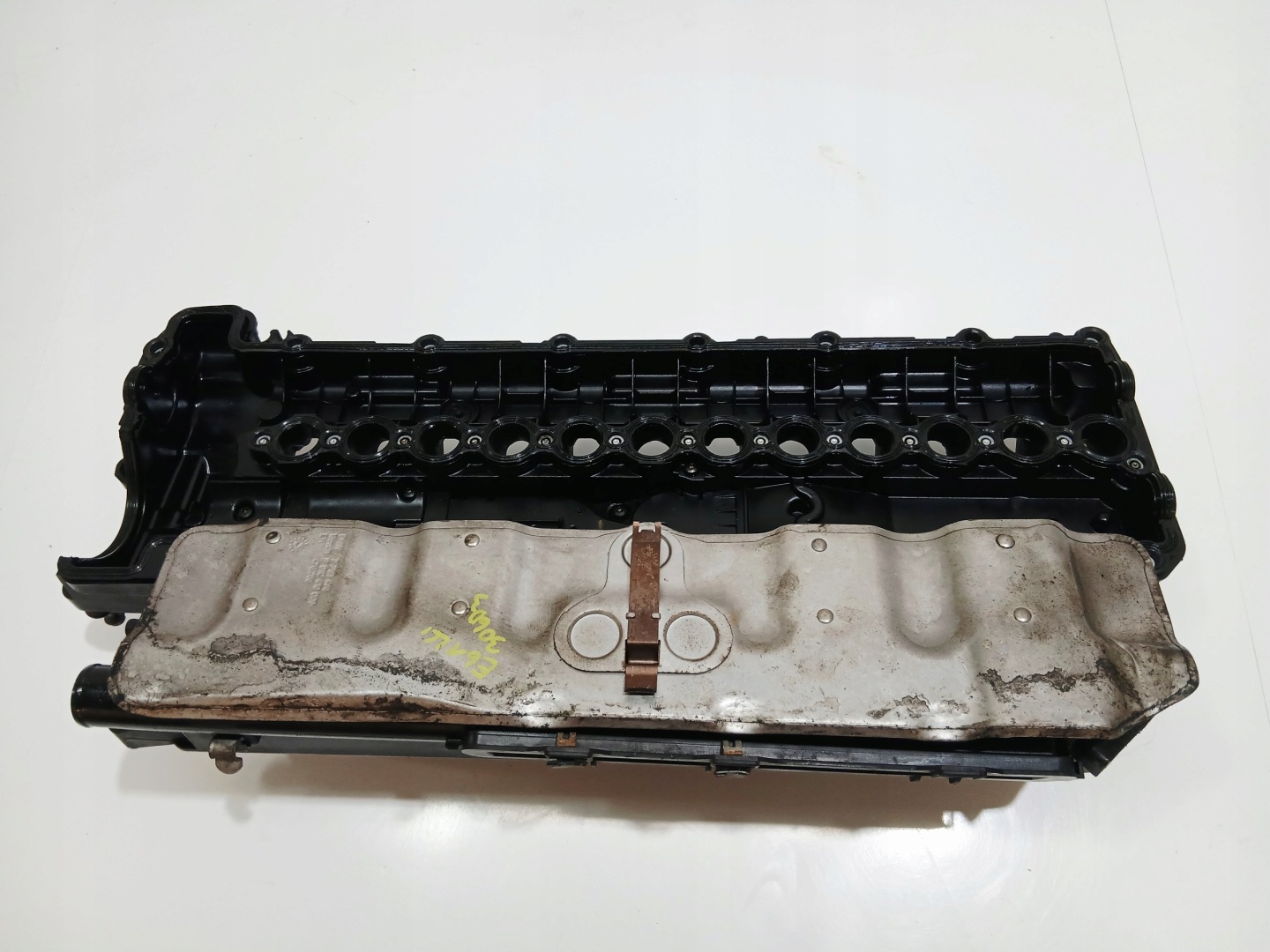 couvre-culasse BMW E60 E61 3.0D 306D3 7789395 (0000033)