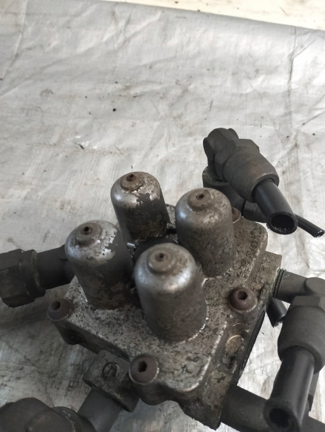 SCANIA4 P94 BD4X2NA 2000r Sensor WIELODROGOWY OE 9347140280
