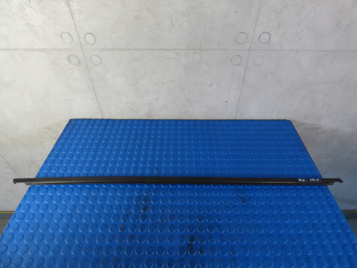 moulding dust parapet right front ASTRA K V
