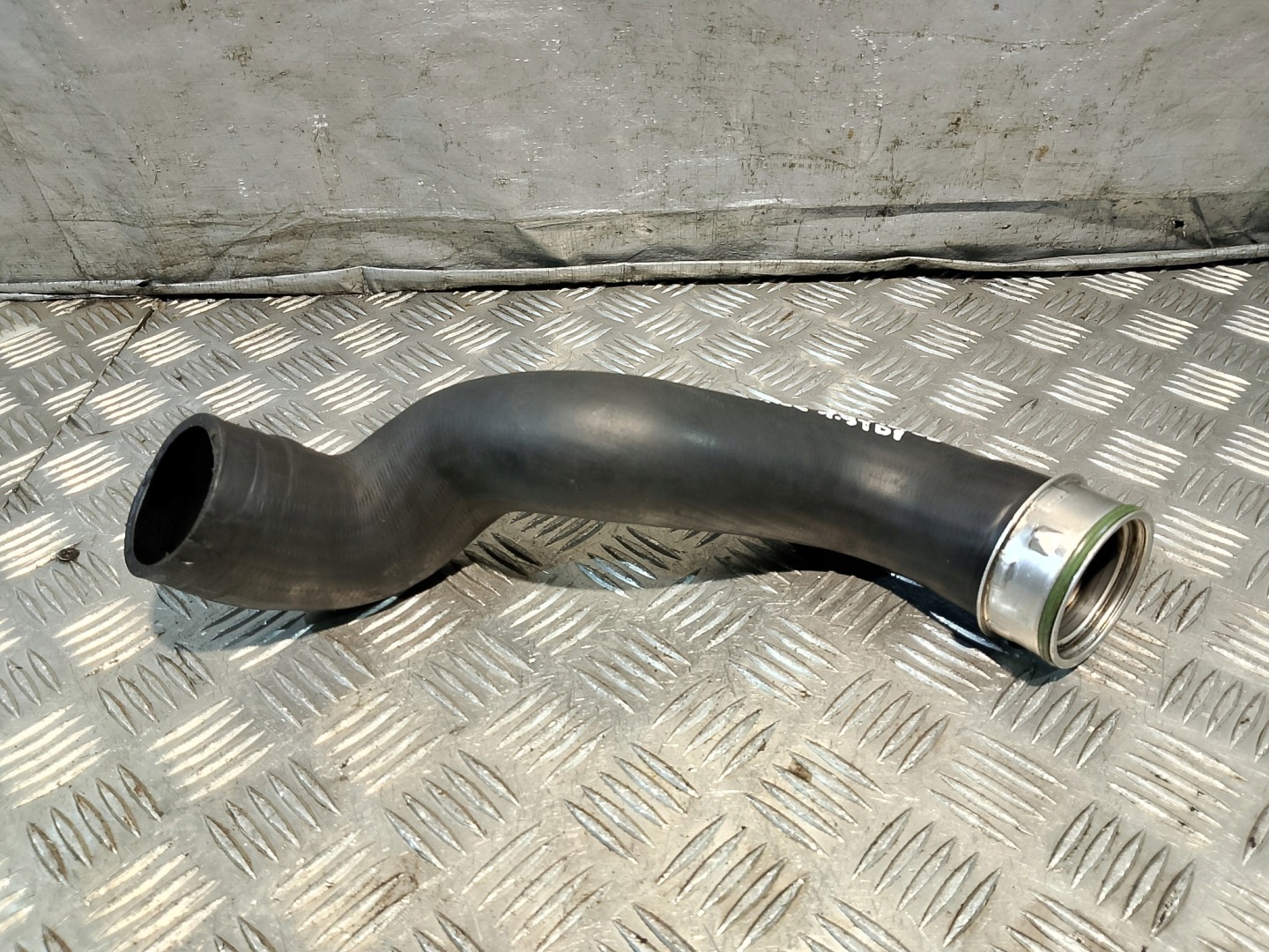 vedení trouba hadice intercoolera AUDI A4 B6 2.0 TDI