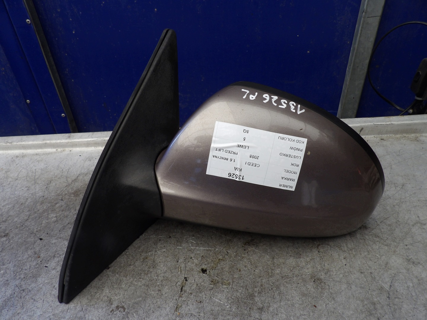 Kia Ceed and 1,6 -122 km mirror left 5 vertical 8Q