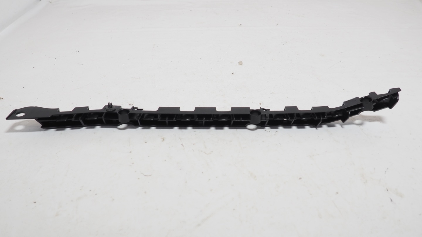 Mercedes C Klasa W204 bumper bracket left rear part A204880530