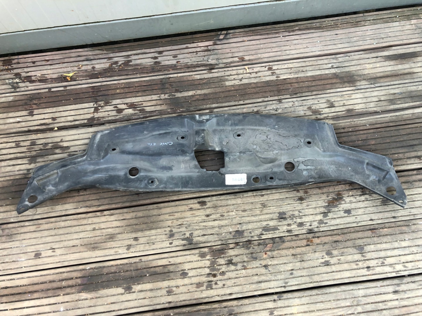 kryt Horn stěny předního CIVIC VIII UFO