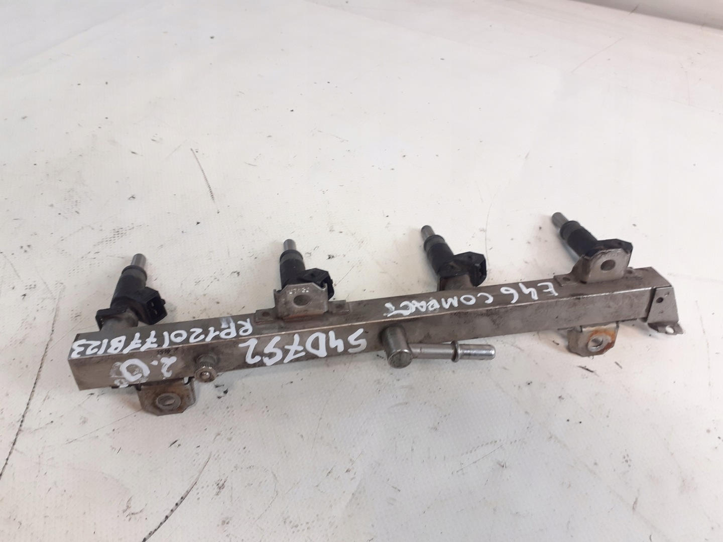 Kraftstoffverteiler Einspritzleiste BMW E46 COMPACT 318ti