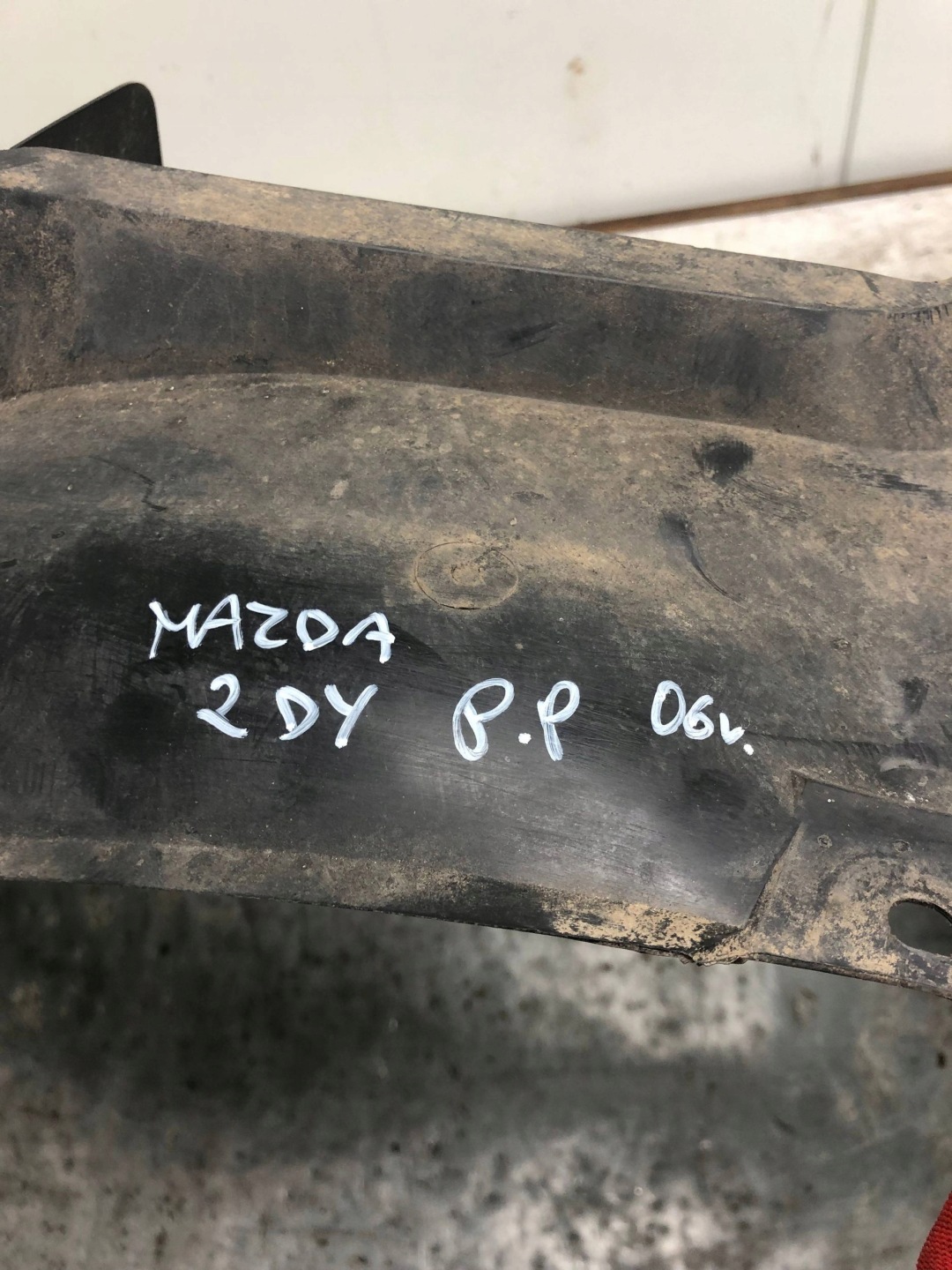 mudguard right front MAZDA 2 DY 3M71-16114-AF