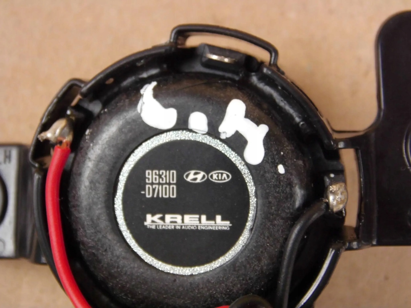 Hyundai Tucson III 2015-2020 speaker door left front front KRELL