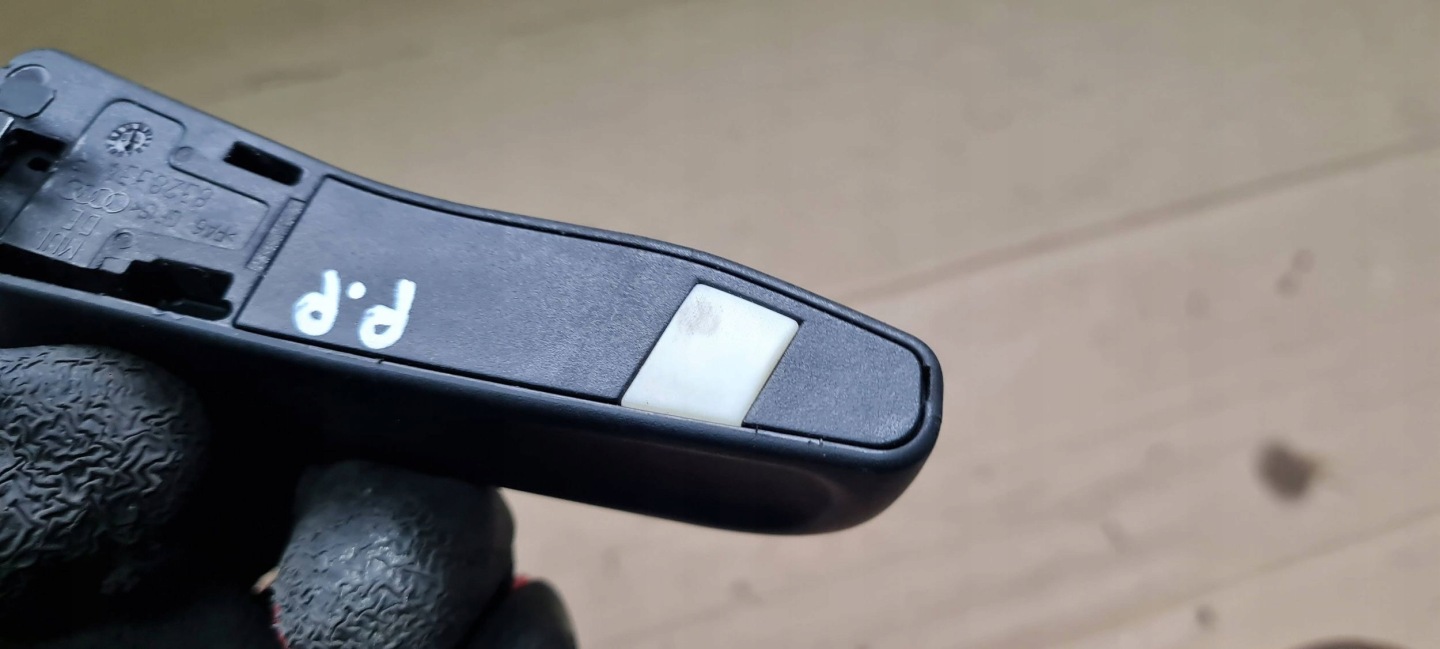 A6 C6 LIFT handle DRZWIGNI seat right right front A4 B6 B7