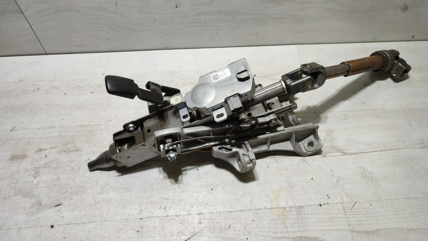 Volvo V40 II 2018r steering wheel rod