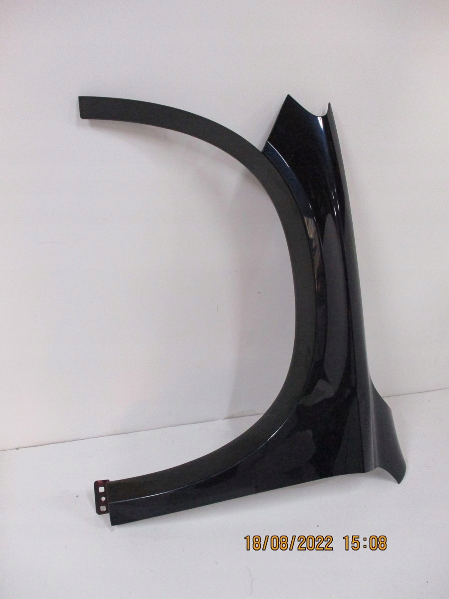 fender left MERCEDES 156 A1568810114