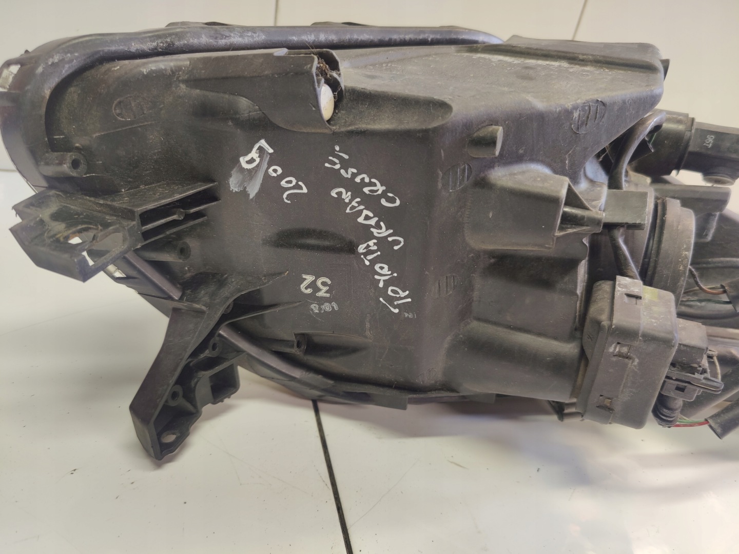 TOYOTA URBAN CRUISER light left front front UK