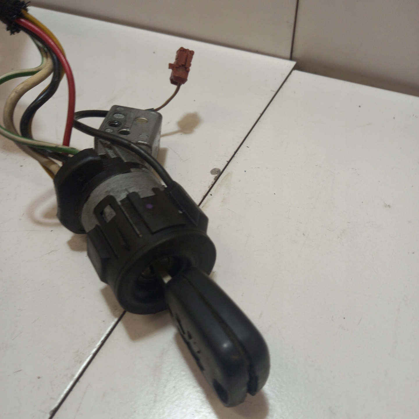 ignition Z with key PEUGEOT 307 36353100