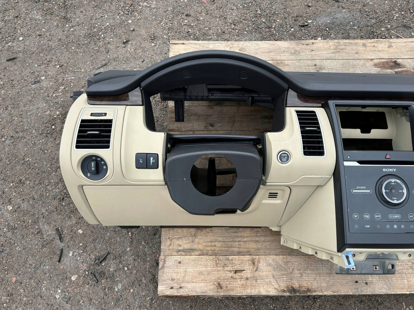 dashboard instrument panel console cockpit airbag powietrzna airbag Ford Flex 2013