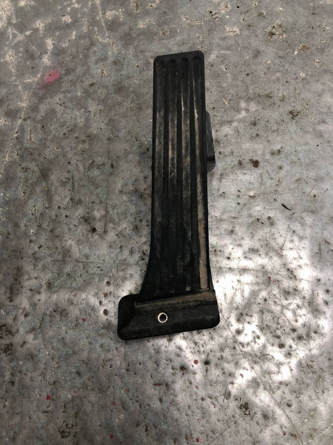 accelerator pedal BMW F30 6853176