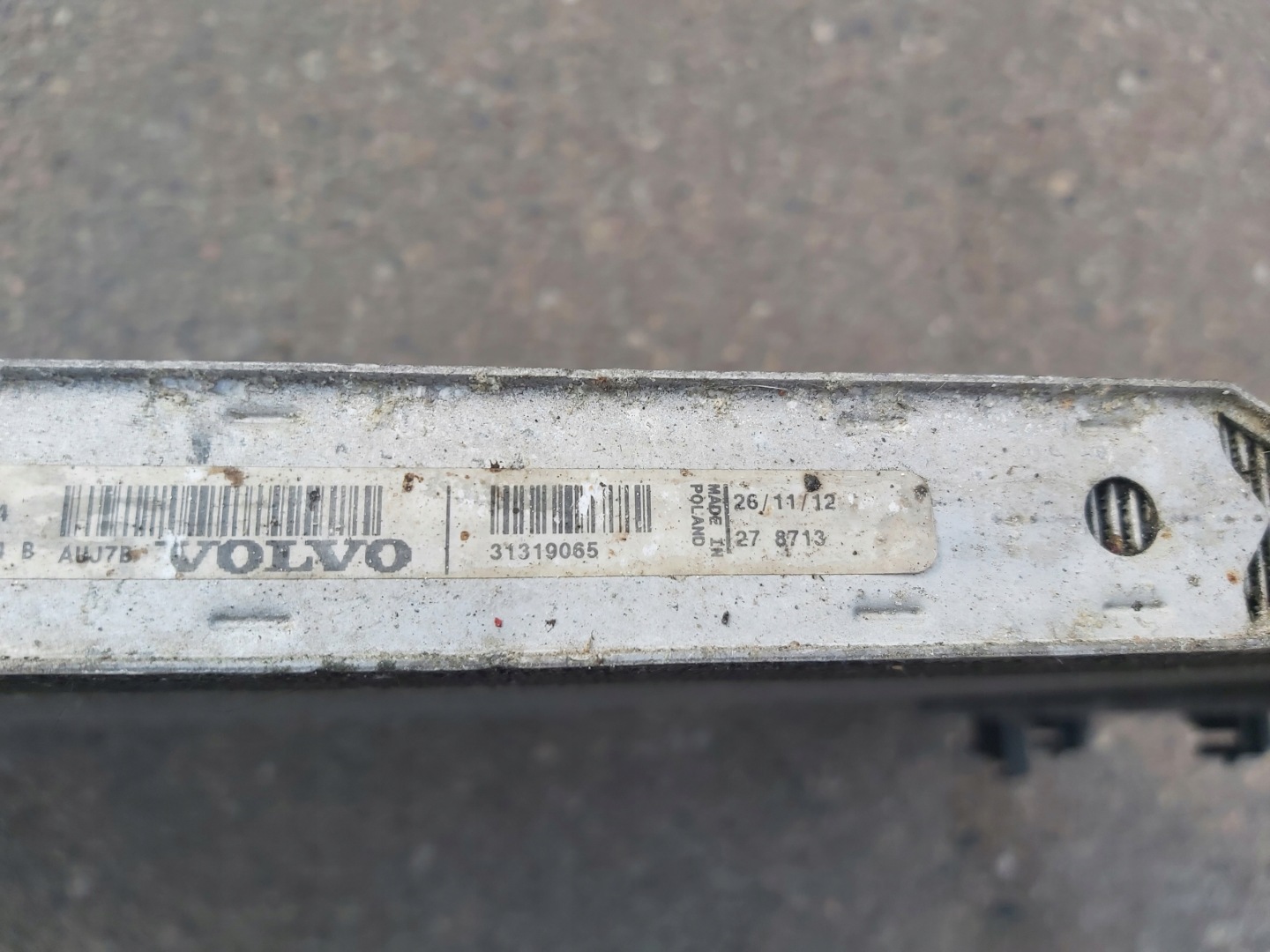 water cooler 31319065 VOLVO V40 II 2.0 D 2013R