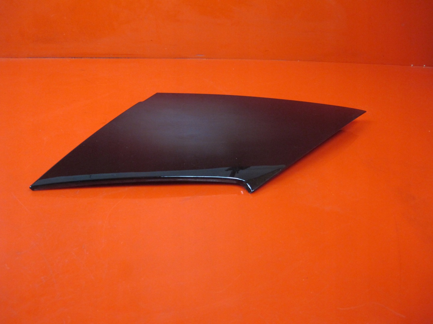 RENAULT MEGANE IV 4 KOMBI decorative trim left rear part