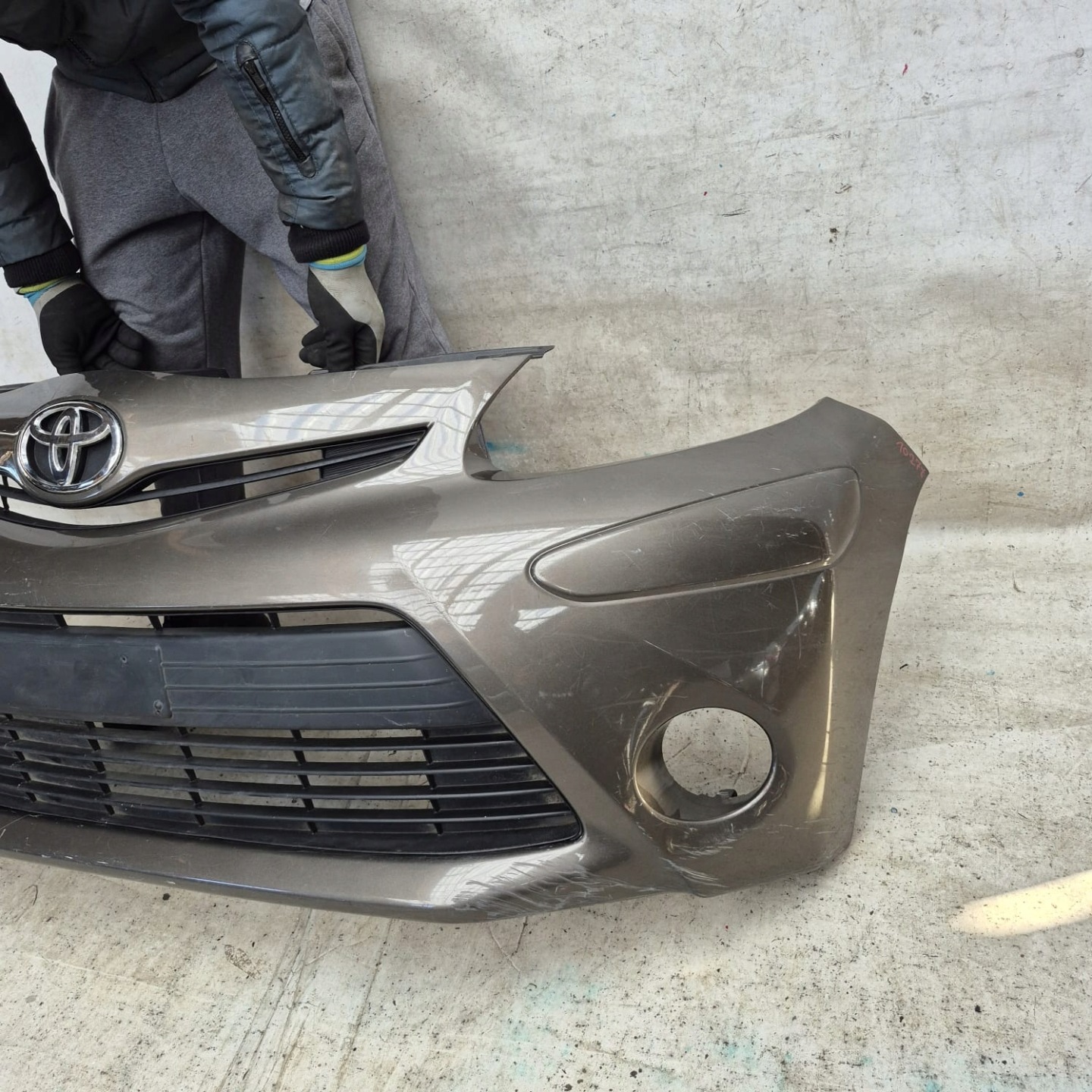 TOYOTA AYGO and LIFT 12-14 bumper front front
