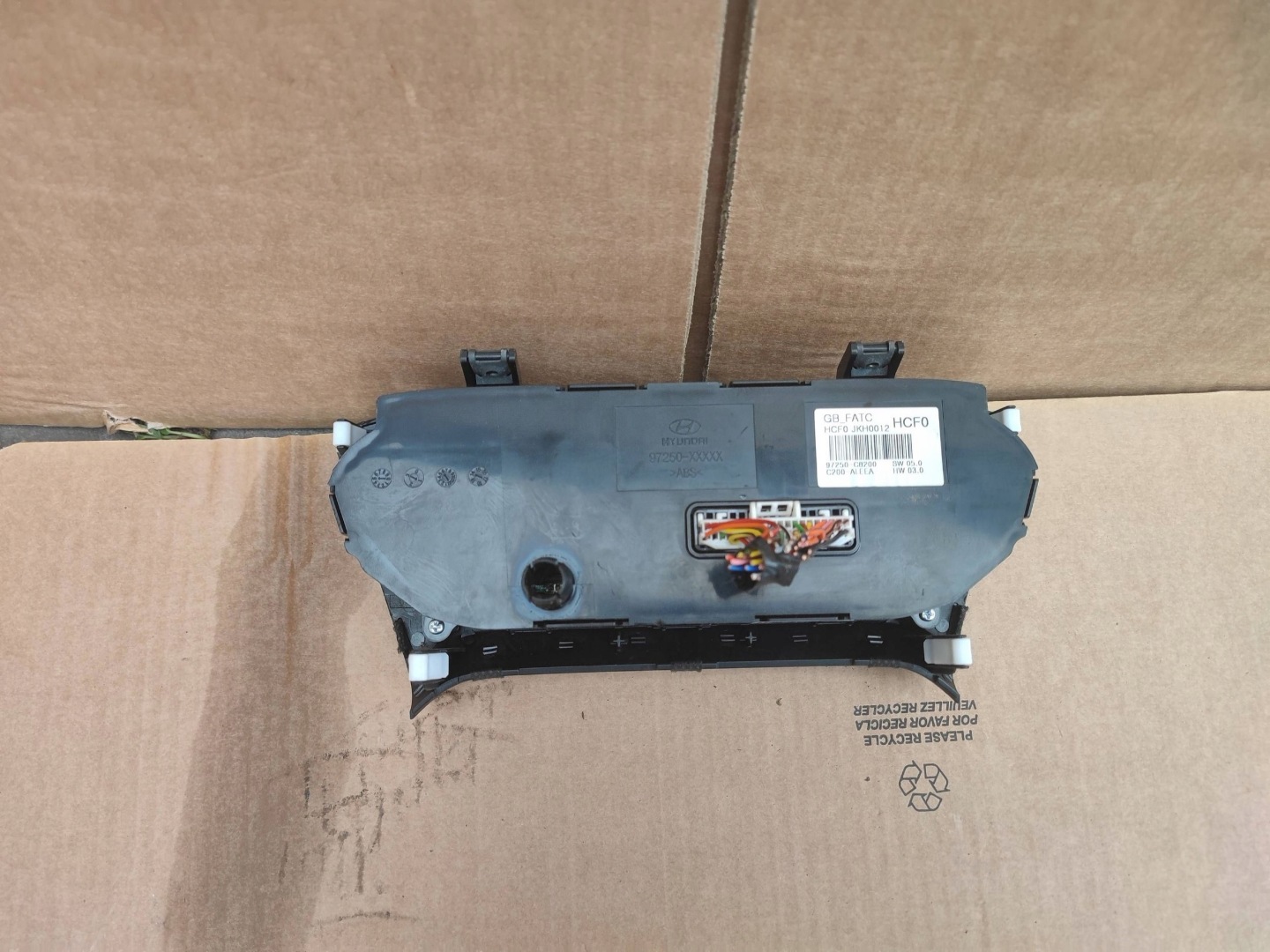 HYUNDAI I20 II Unite commande clima CLIMATRONIC 97250C8200