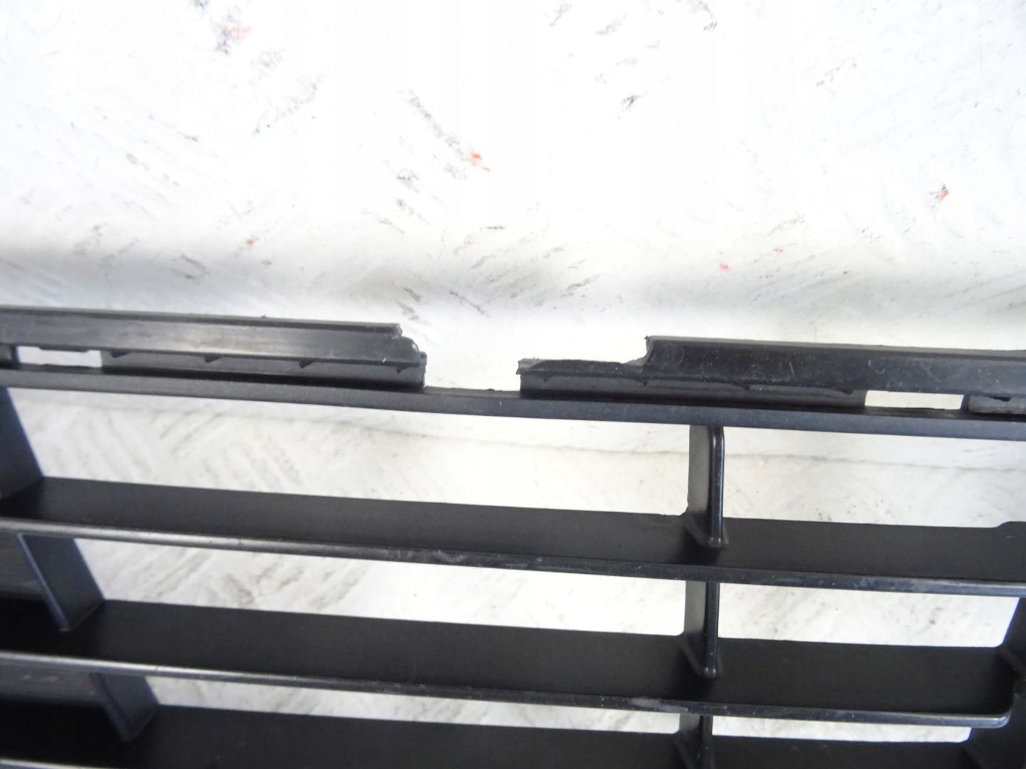 grid central of a bumper front KIA NIRO 86561-G5600