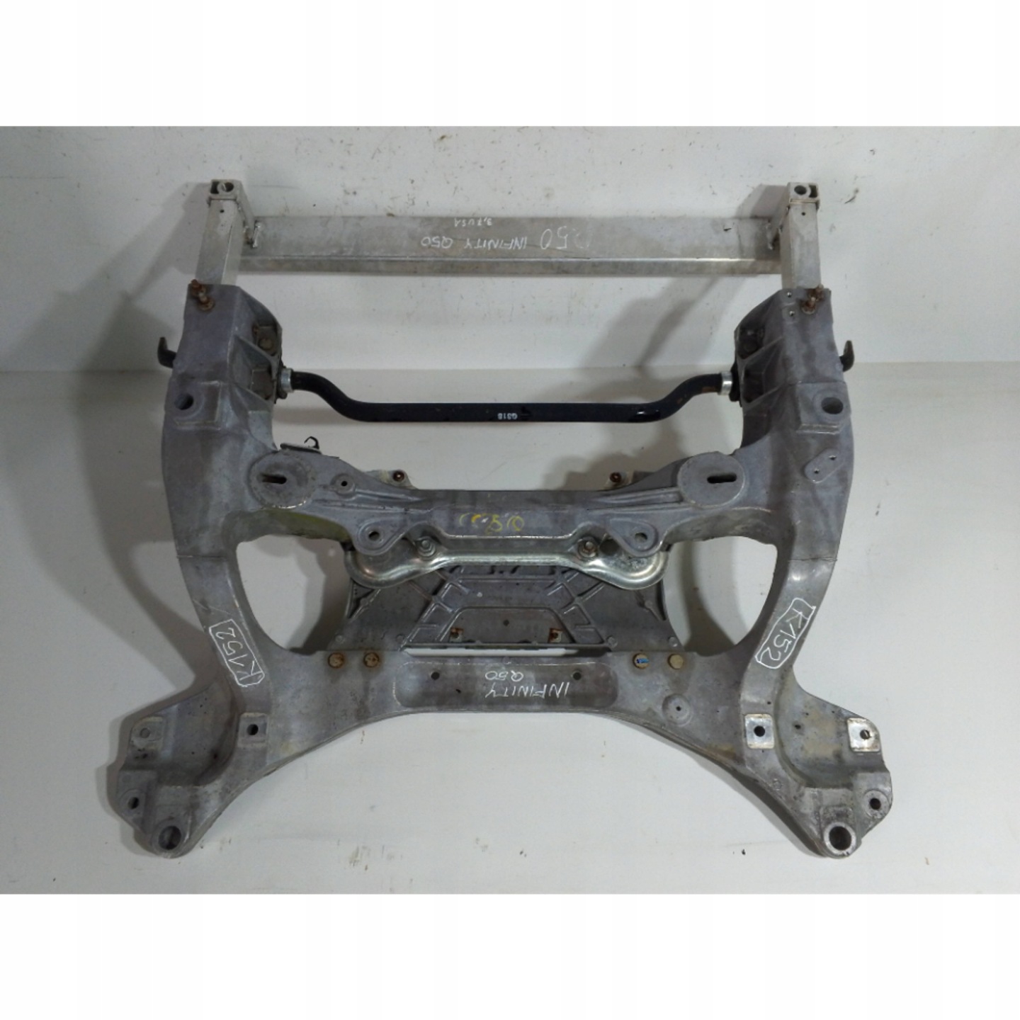 Infiniti Q50 axle beam front 130704A290 (K152)