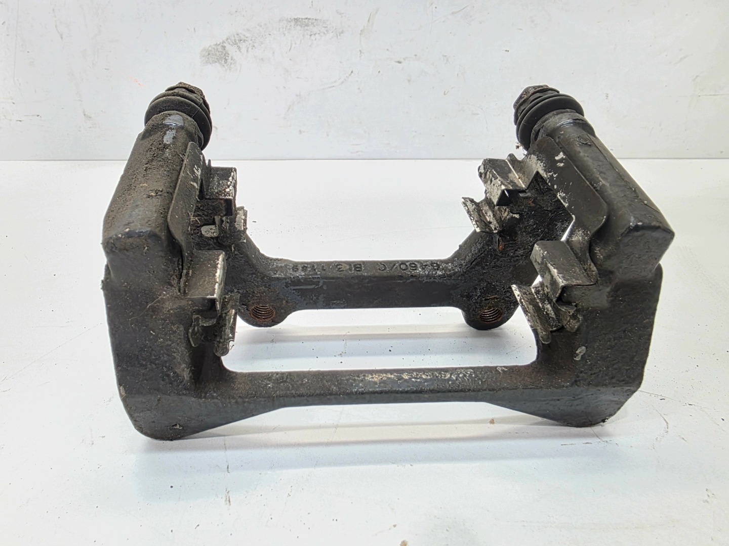 JARZMO třmenu záď AUDI VW SEAT SKODA 6460 originál !!!