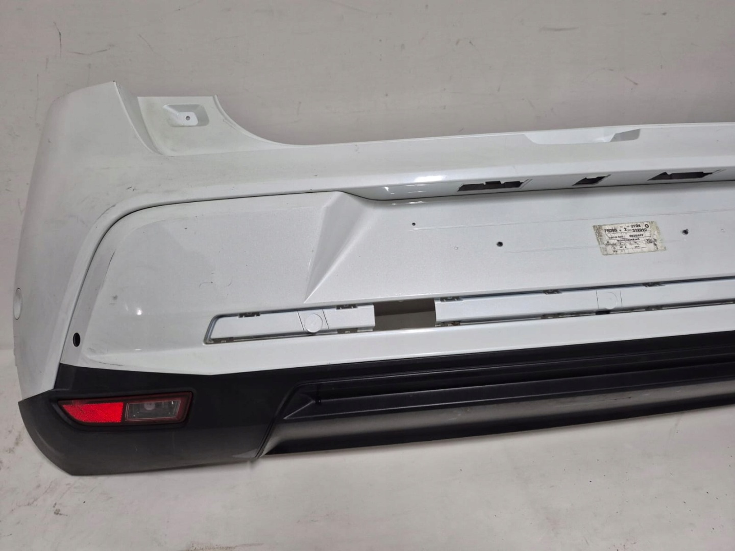 RENAULT 5 E-TECH 24- bumper rear part rear PDC 850702437R