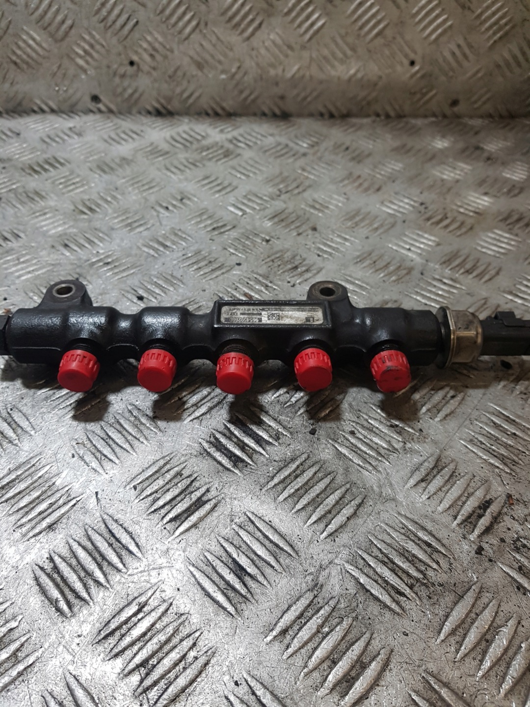 Rampe injection PEUGEOT 307 9654592680