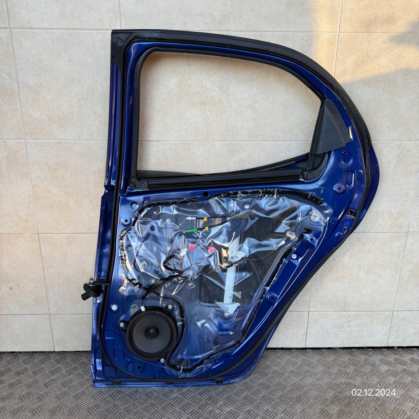 door complete rear. right TOYOTA YARIS IV 2021 ROK