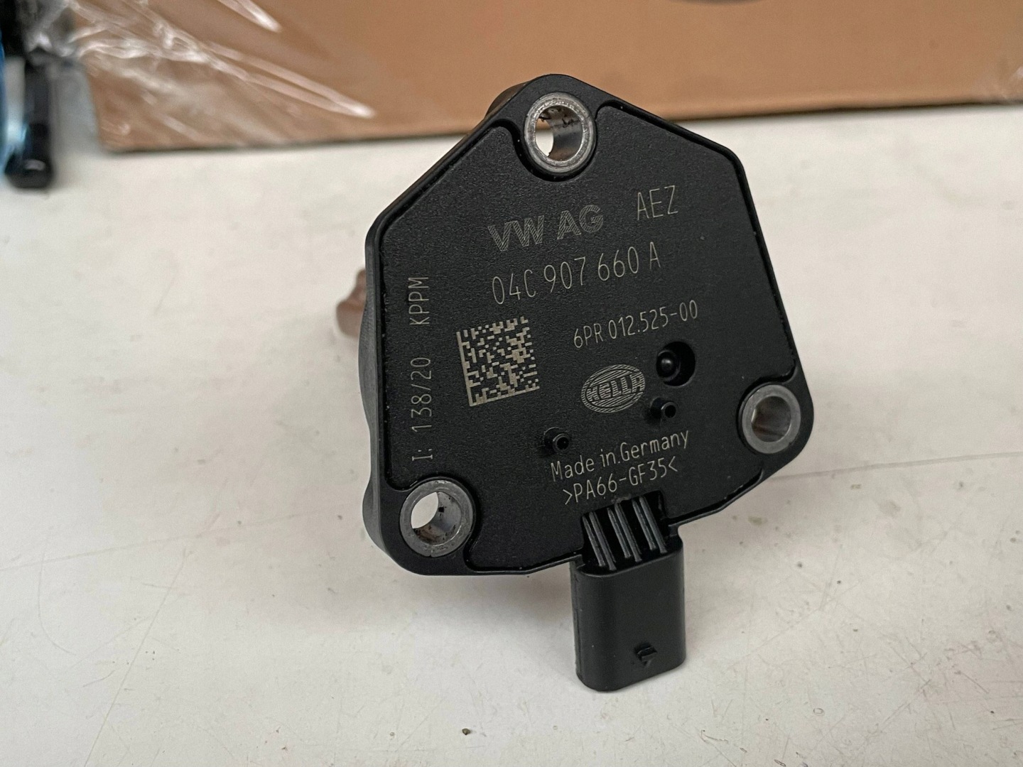 sensore Livello olio AUDI Q2 - 04C907660A @M