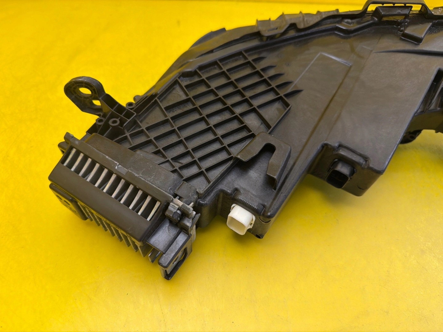 light right front BMW 7 G70 LED 9450080-13