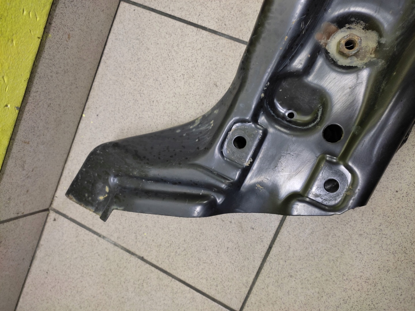 VW POLO IV 1.2 subframe axle beam axle beam