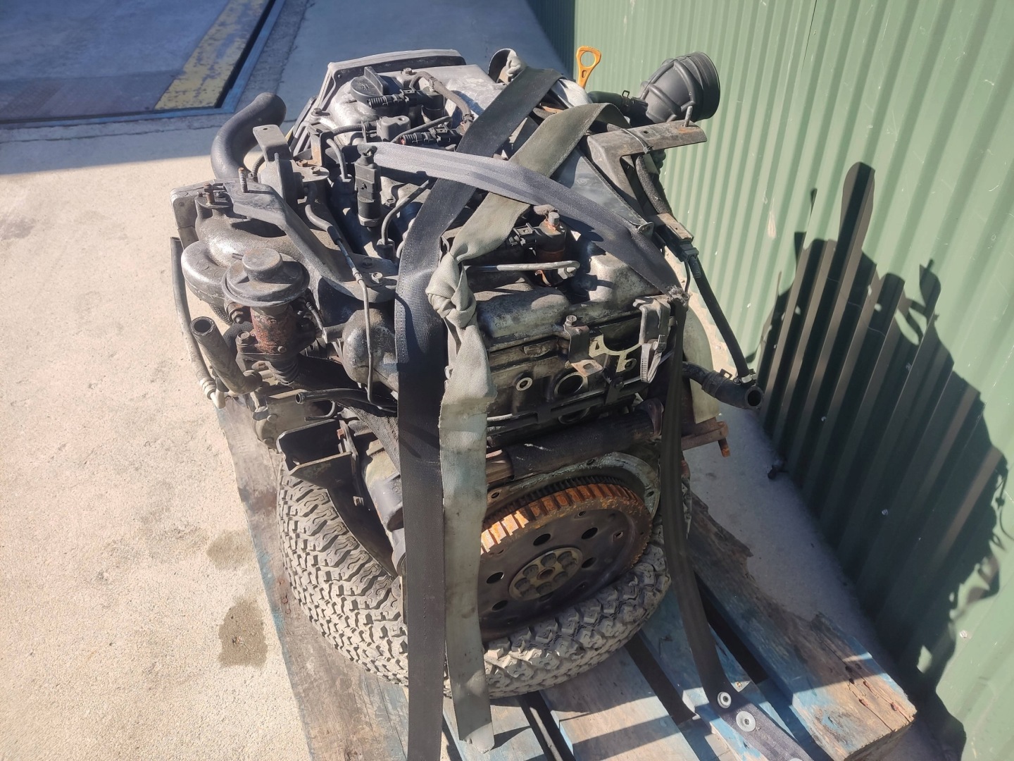 engine KIA Sorento and 2.5 CRDI complete Z OSPRZETEM