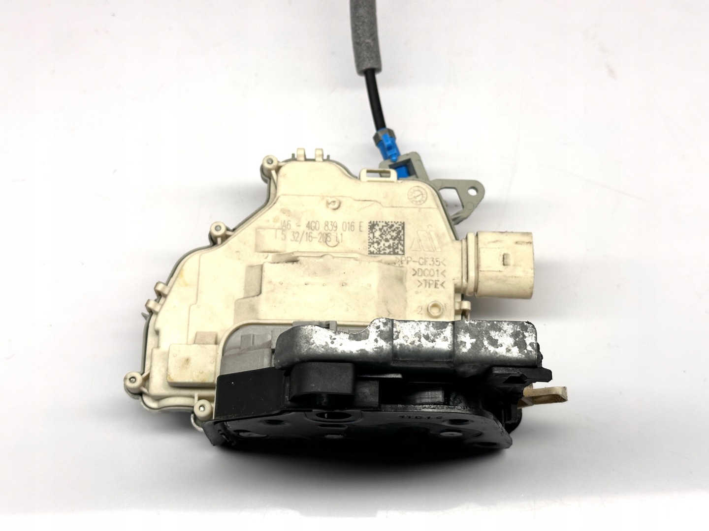 AUDI A3 8V A4 A5 A6 C7 lock door right rear part rear 4G0839016E