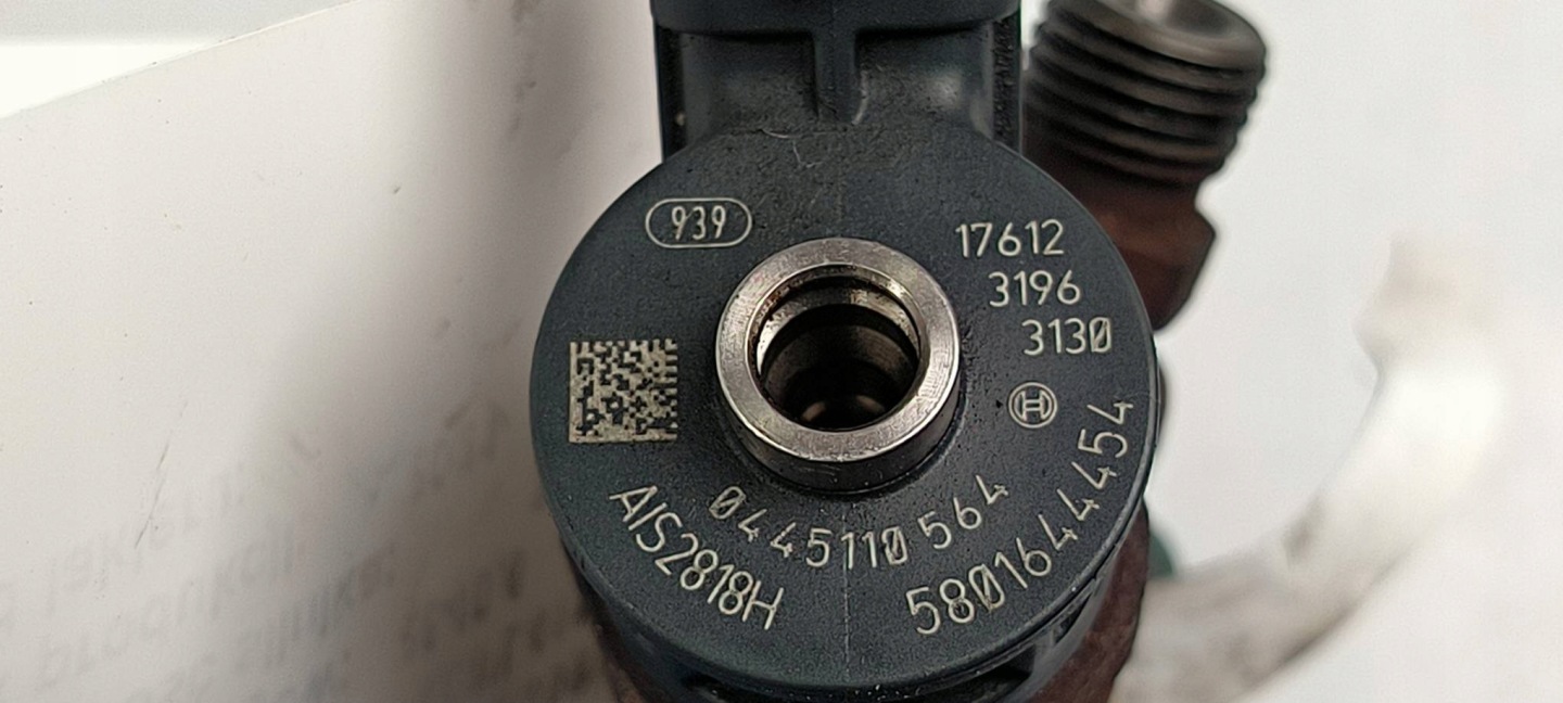 injector 5801644454 IVECO DAILY 35S18