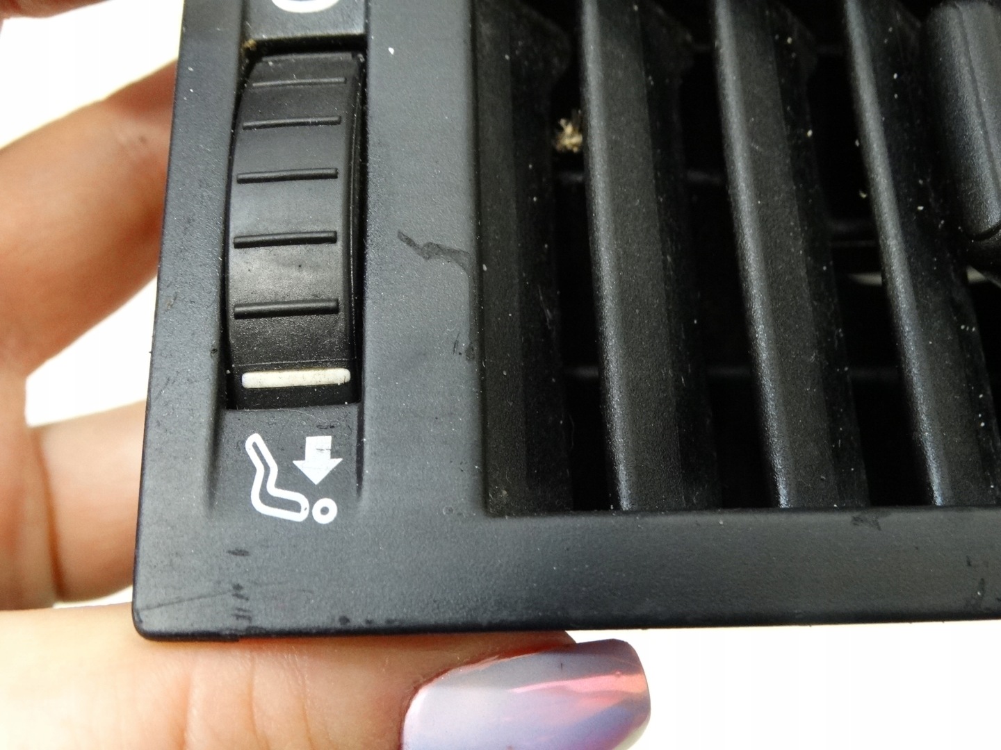 grid air conditioning devices consoles of the dashboard central left VW T5 MULTIVAN 7H5815705A