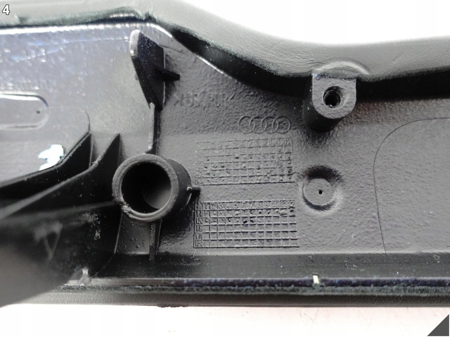 AUDI A7 S7 RS7 4G8 C7 10-18 armrest bracket leather door left front SOUL