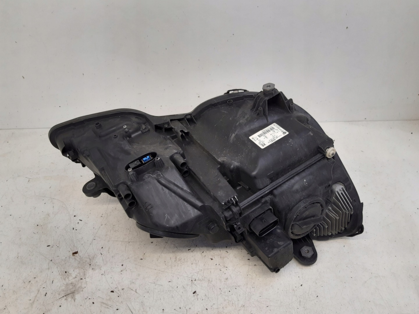 light left front xenon europa 2128205761 Mercedes W212