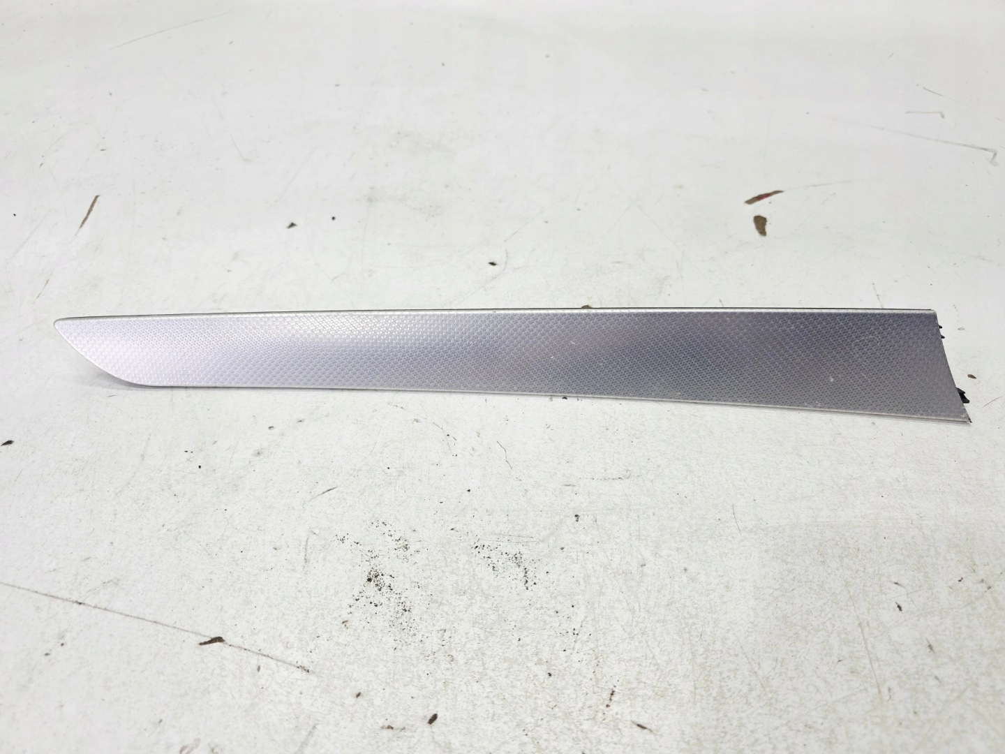 moulding DEKOR door left front AUDI A4 B8 A5 8K0867409 KOLKA