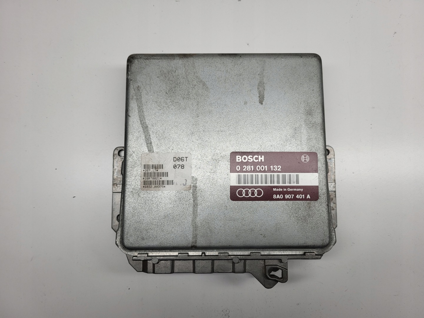 control unit computer of the engine AUDI 80 B4 1,9 TDI 8A0907401A 0281001132