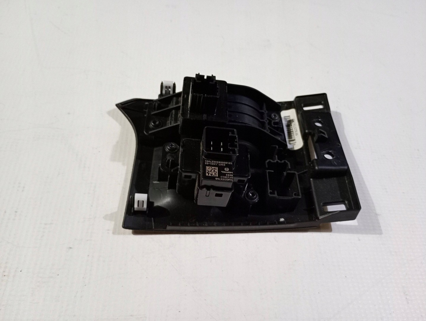 button switch guzik electric brake Dodge RAM 1500 2019