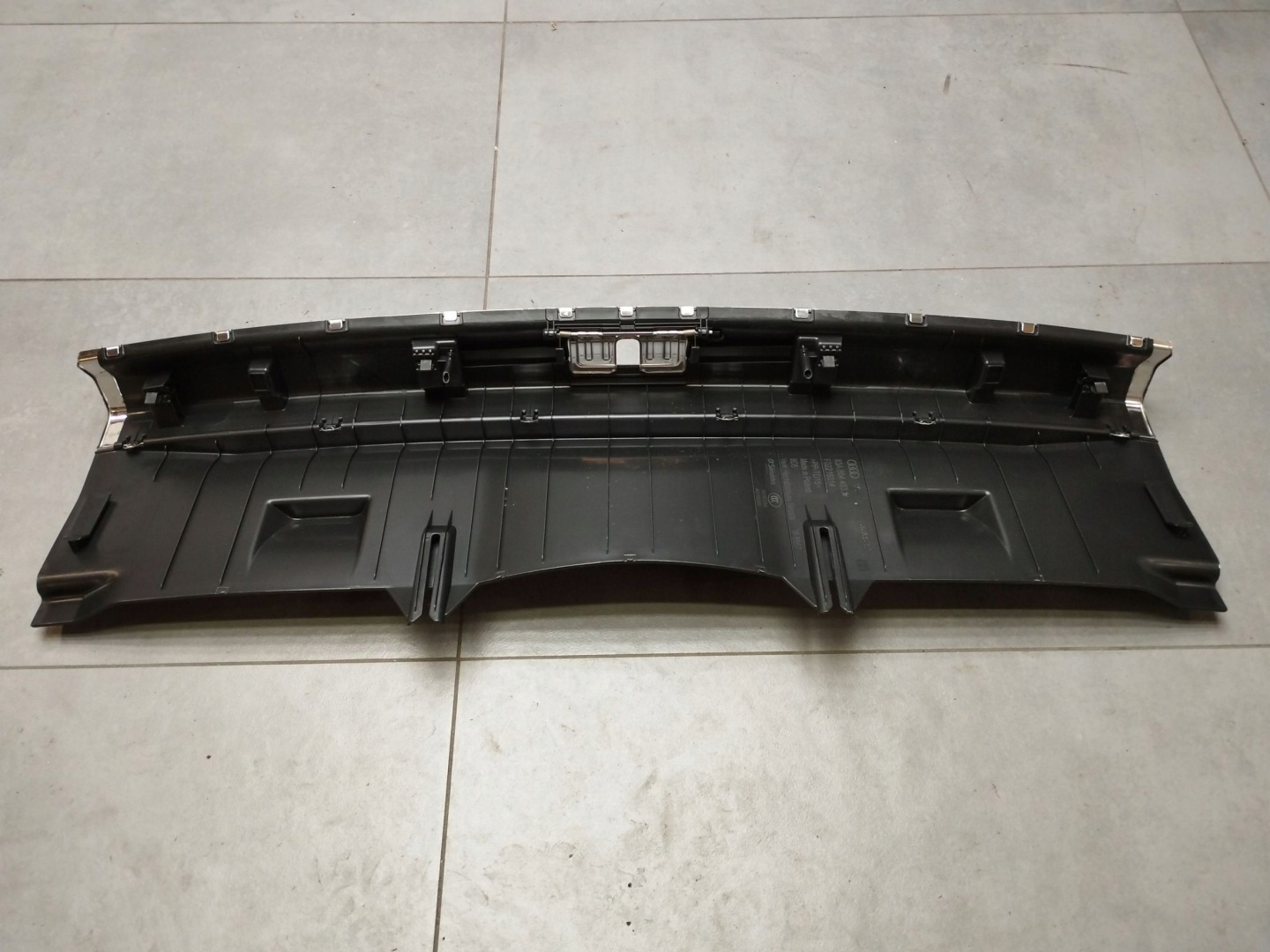 Audi Q3 F3 83A cap of the threshold boot 83A864483B