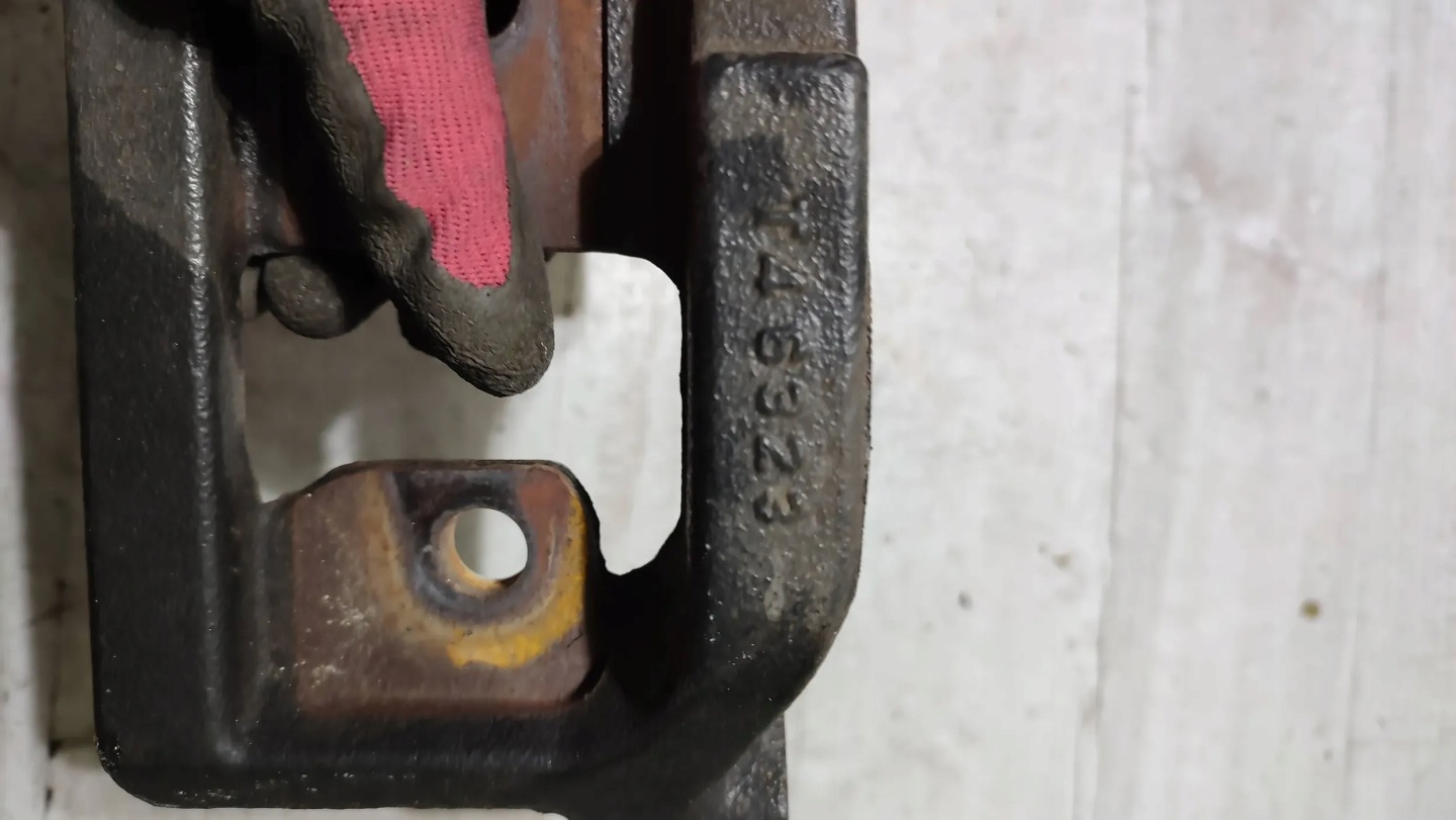 Mazda 3 III BM 17r 1.5d console engine mount