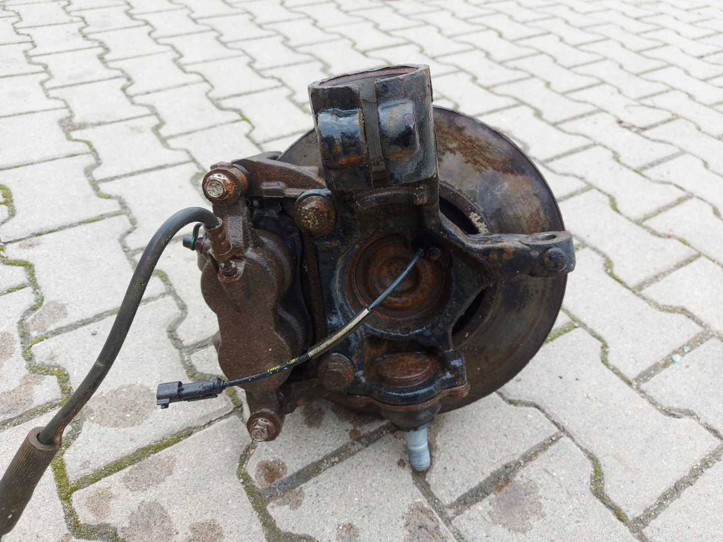 transit mk8 otoč čepu pravá předek blizniak bk31-3k185-cc třmen