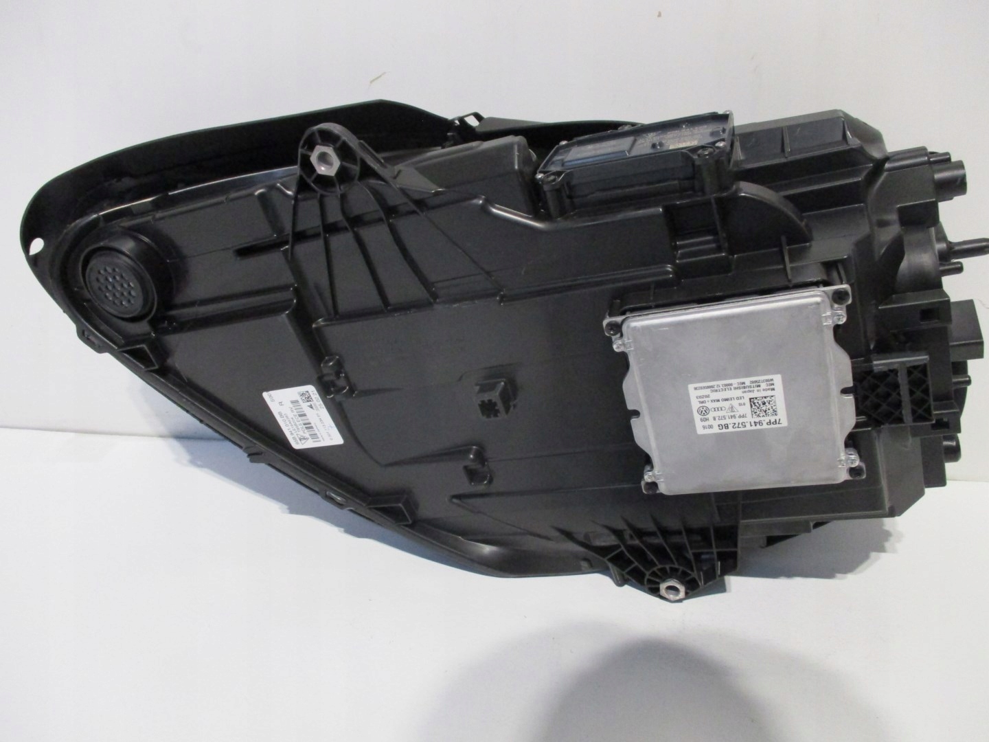 light right FULL LED MACAN 95B941010BB MATRIX