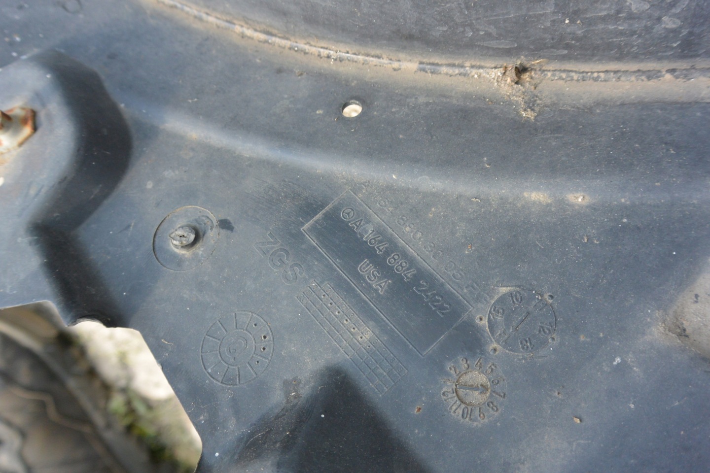 mudguard front front right left MERCEDES-BENZ GL X164